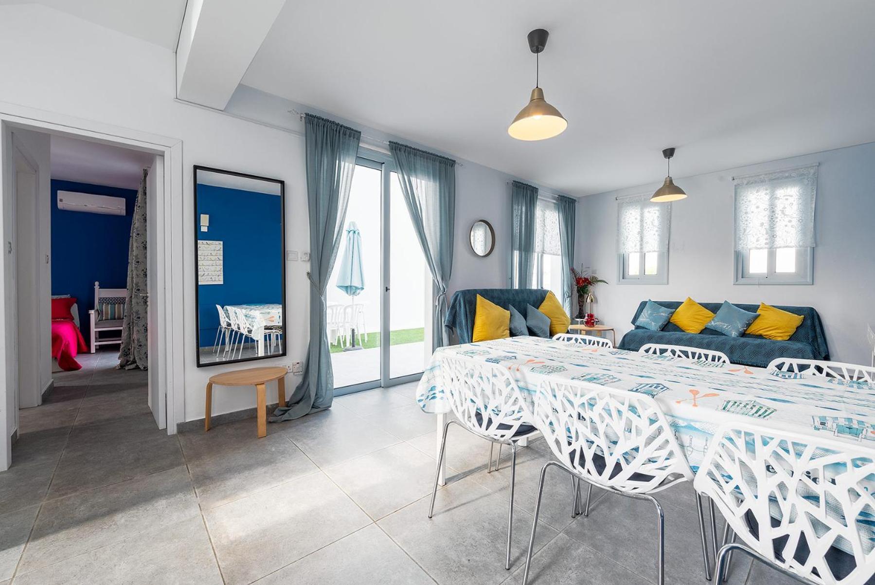 Blue Diamond Beach Villas بافوس المظهر الخارجي الصورة