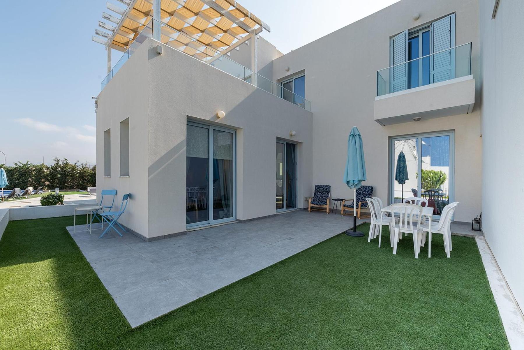 Blue Diamond Beach Villas بافوس المظهر الخارجي الصورة