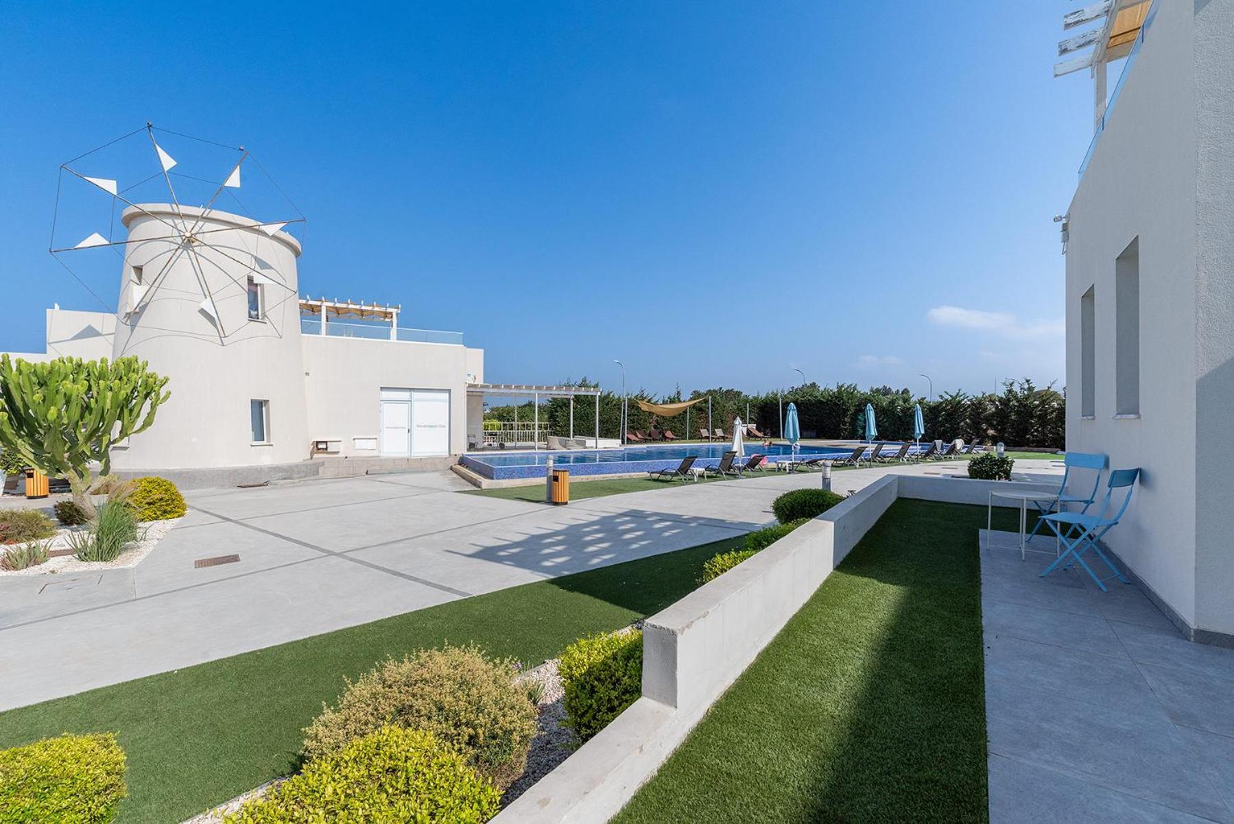 Blue Diamond Beach Villas بافوس المظهر الخارجي الصورة