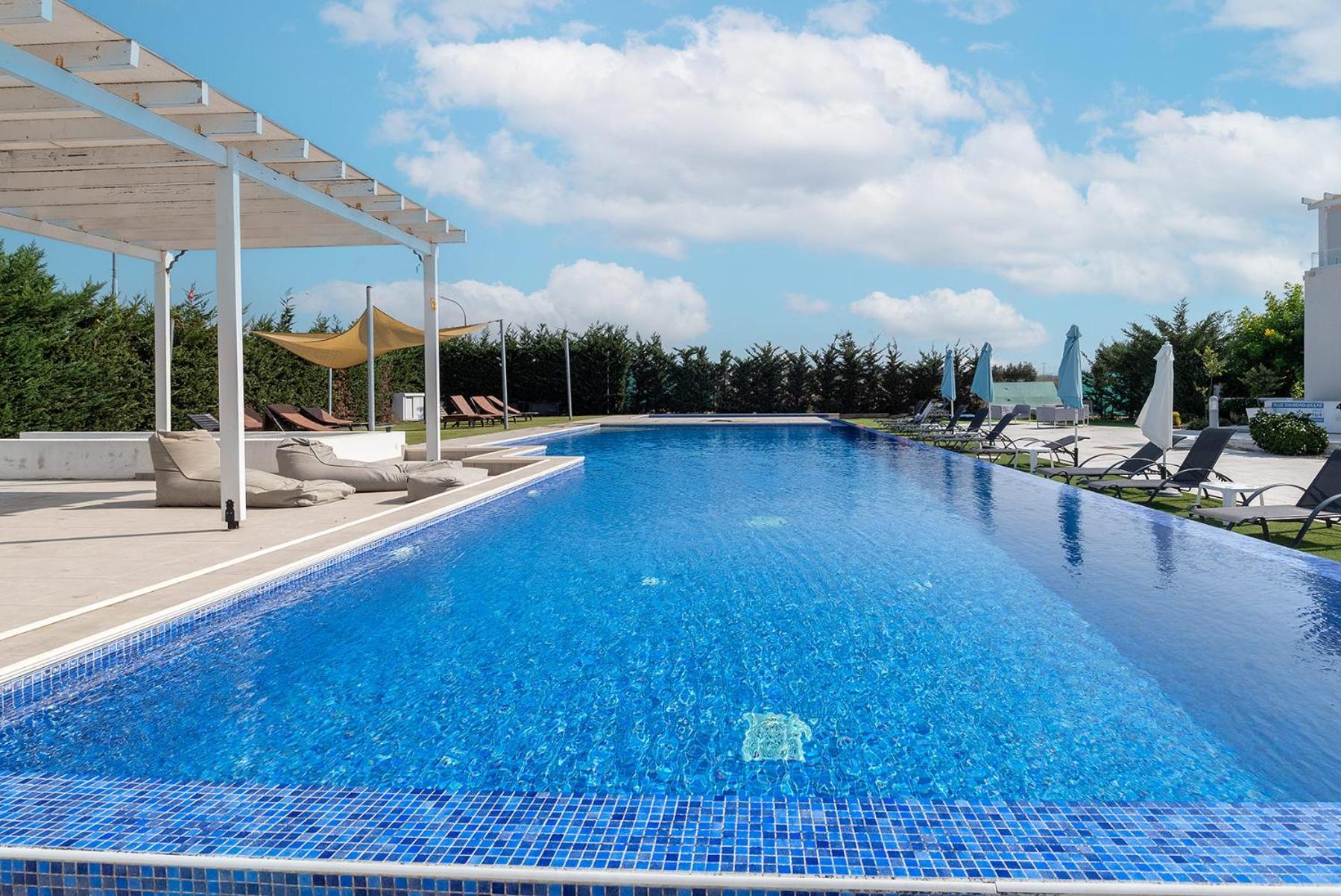 Blue Diamond Beach Villas بافوس المظهر الخارجي الصورة